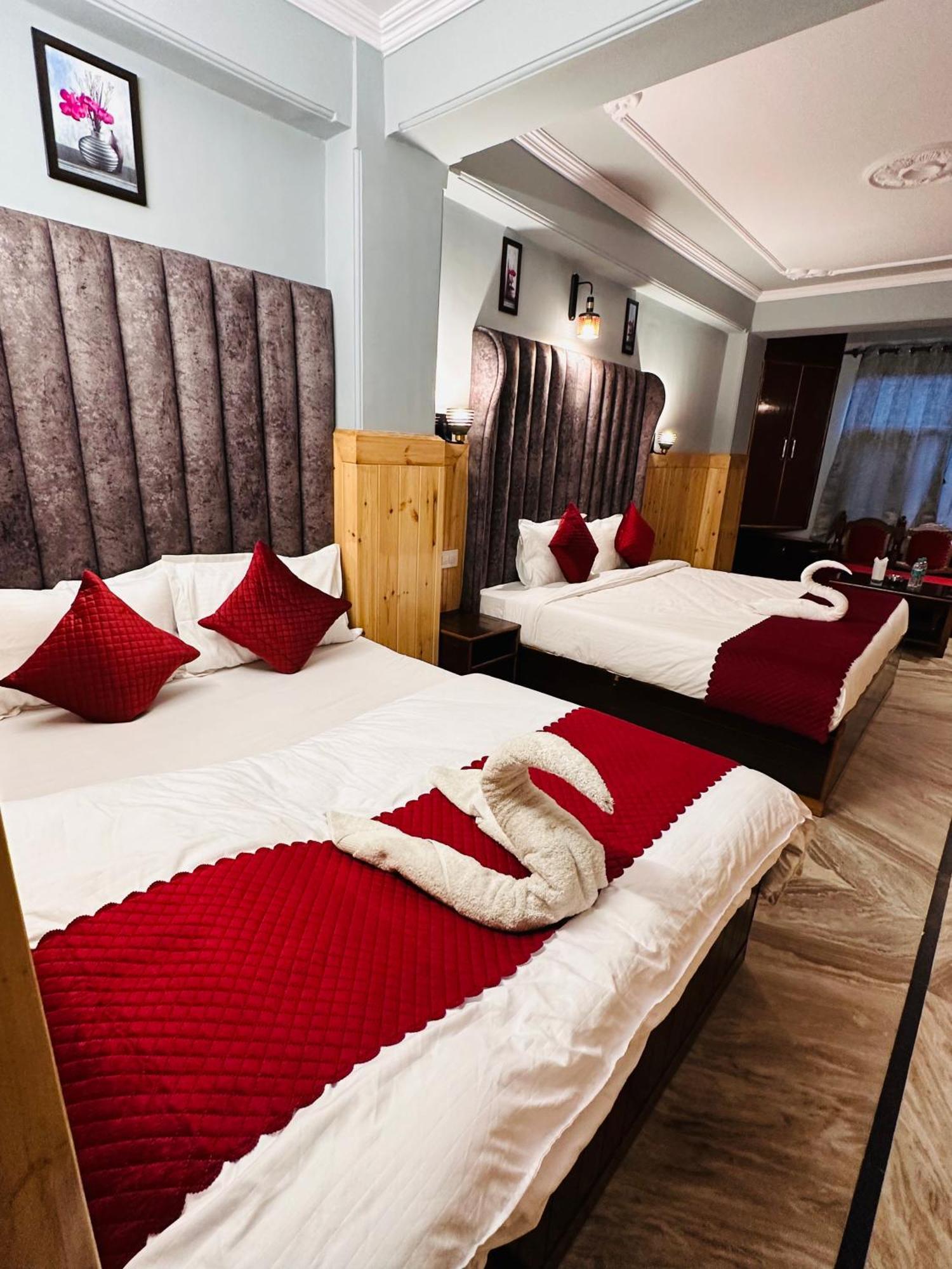 Hotel Avalanche Шімла Екстер'єр фото