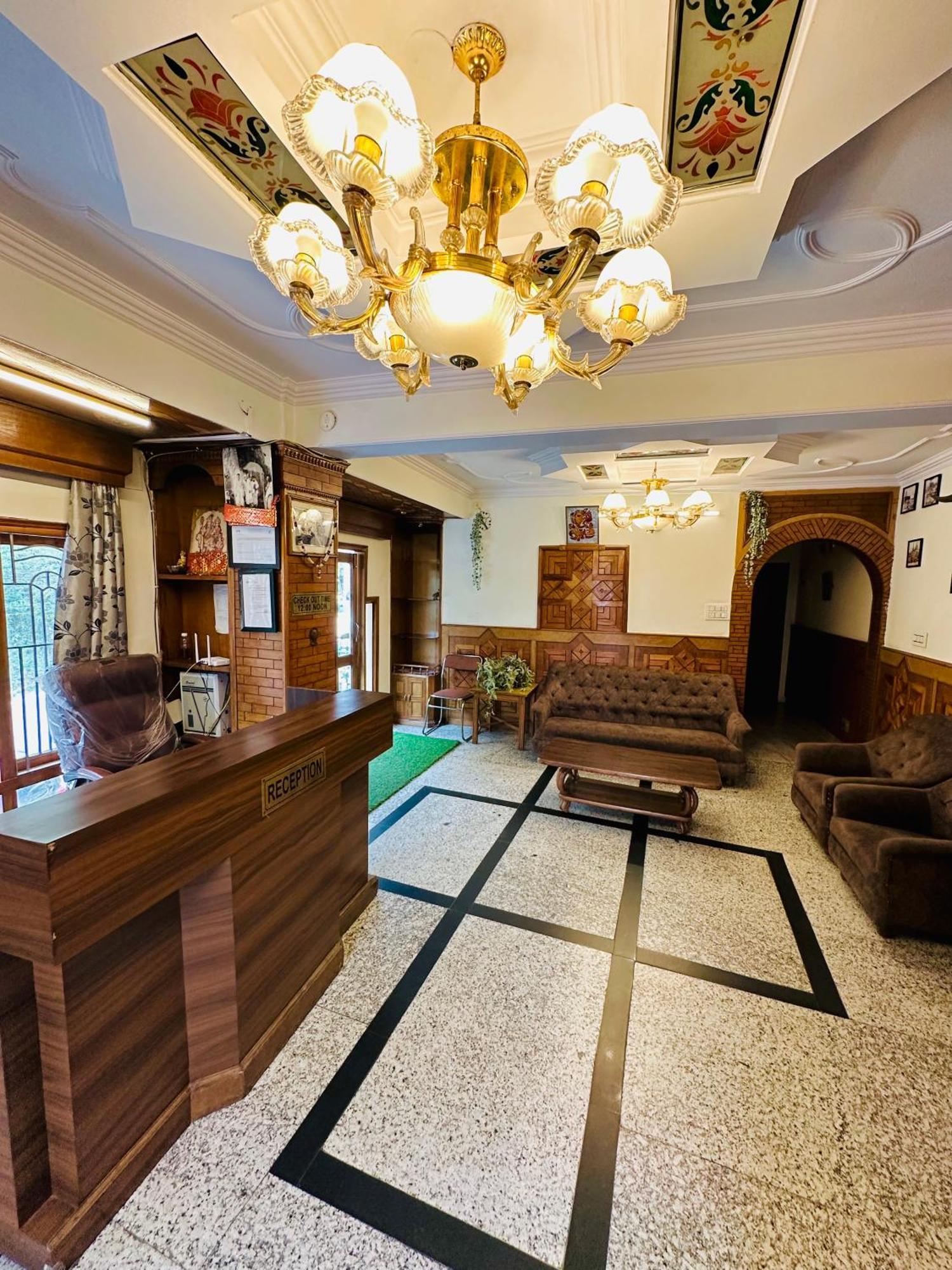 Hotel Avalanche Шімла Екстер'єр фото