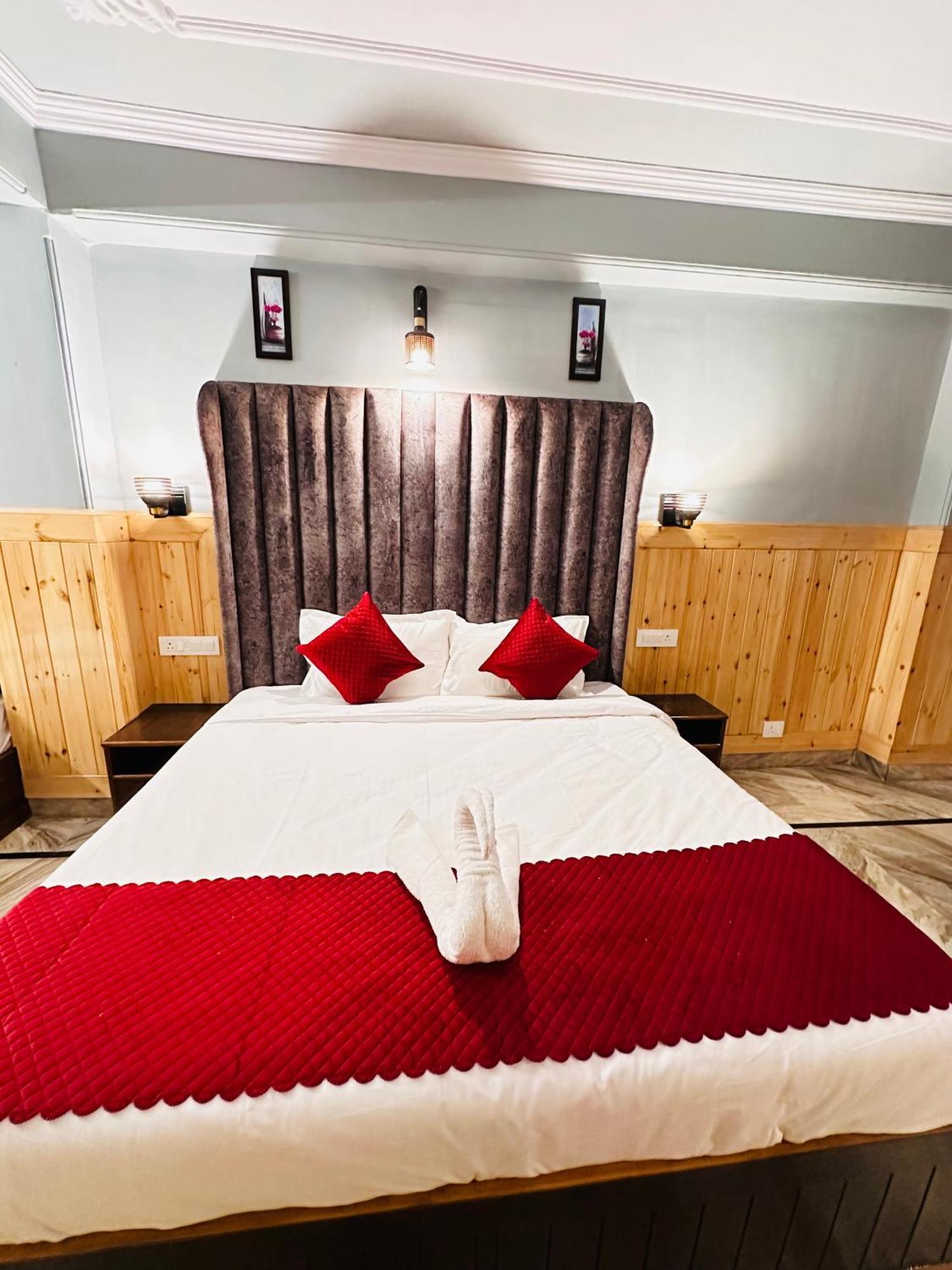 Hotel Avalanche Шімла Екстер'єр фото