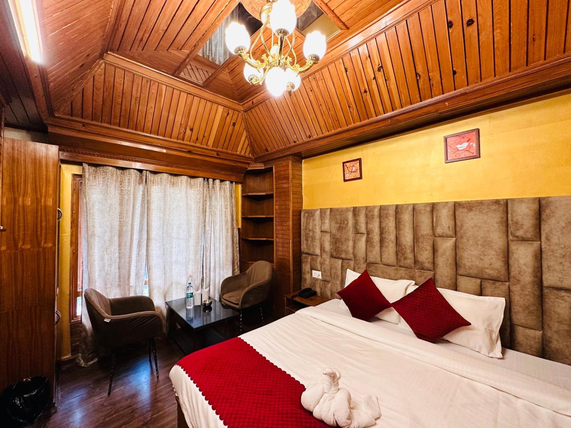 Hotel Avalanche Шімла Екстер'єр фото