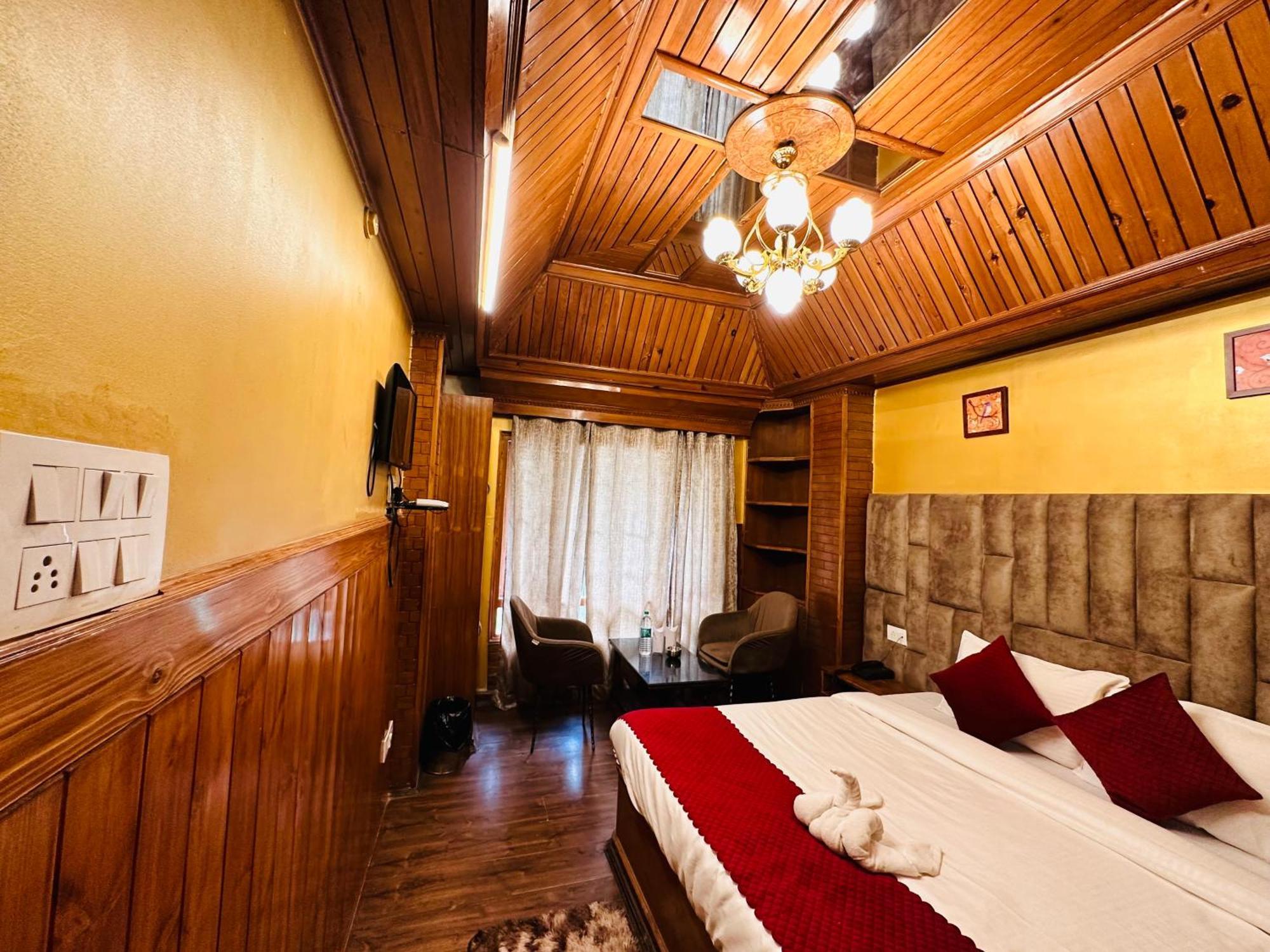 Hotel Avalanche Шімла Екстер'єр фото